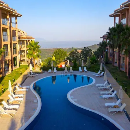 4 Kisilik Ortak Havuzlu Jakuzili Daire, Aydin Kusadasi - Awz145 Apartamento *