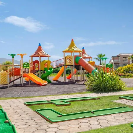 Apartamento 4 Kisilik Ortak Havuzlu Jakuzili Daire, Aydin Kusadasi - Awz145 *