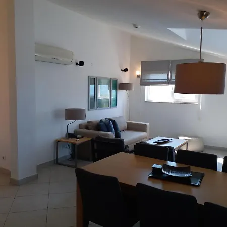Apartamento 4 Kisilik Ortak Havuzlu Jakuzili Daire, Aydin Kusadasi - Awz145
