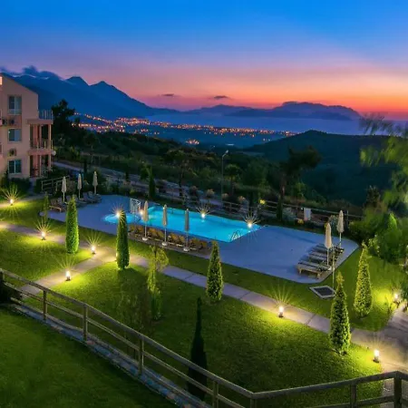 Apartamento 4 Kisilik Ortak Havuzlu Jakuzili Daire, Aydin Kusadasi - Awz145 *