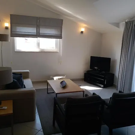 4 Kisilik Ortak Havuzlu Jakuzili Daire, Aydin Kusadasi - Awz145 Apartamento *