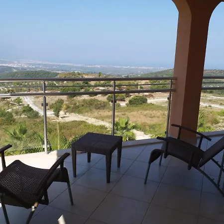 Apartamento 4 Kisilik Ortak Havuzlu Jakuzili Daire, Aydin Kusadasi - Awz145